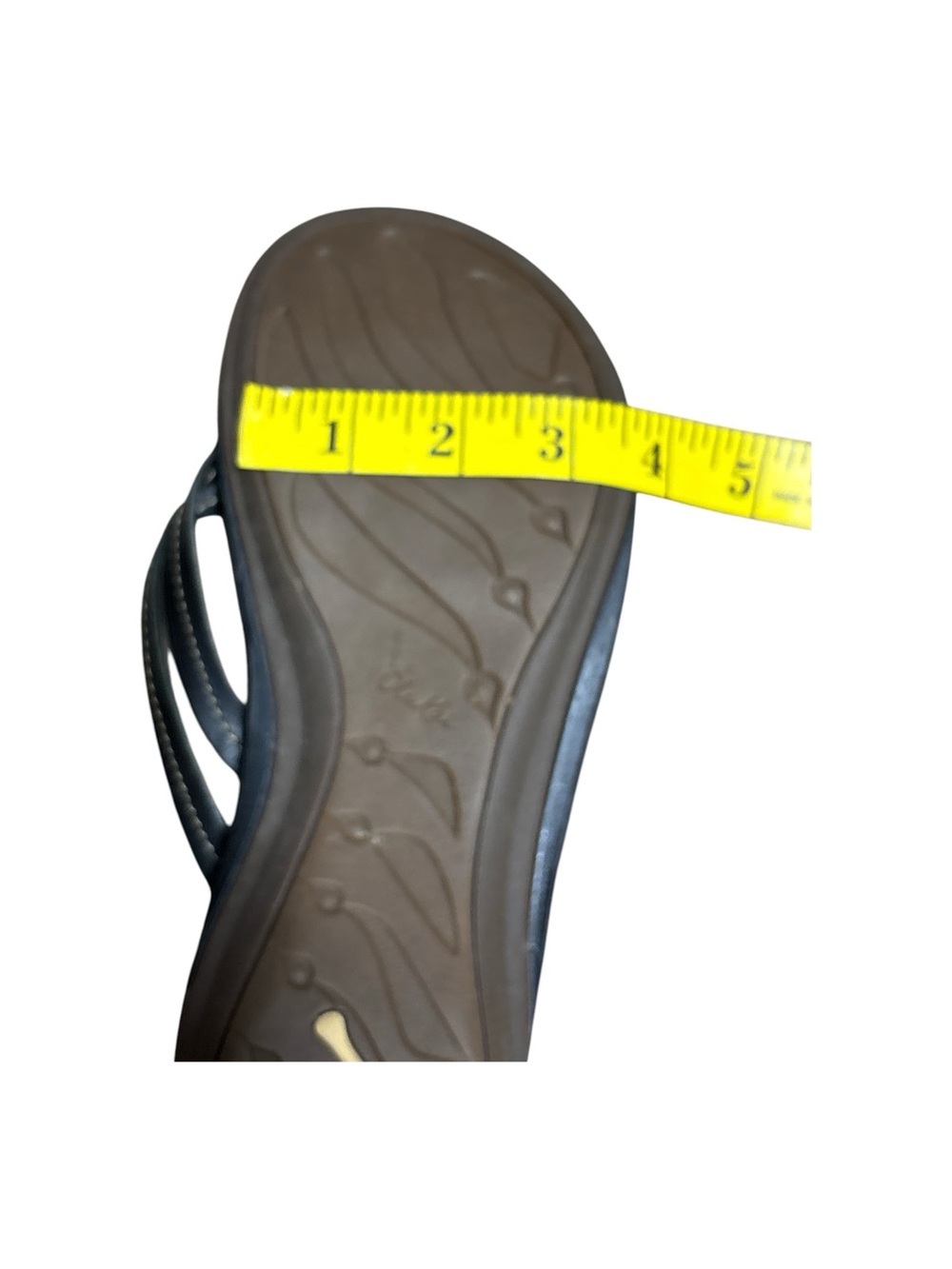 Olukai Women’s U’i Black Leather Thong Sandals Flip Flops - Picture 5 of 6